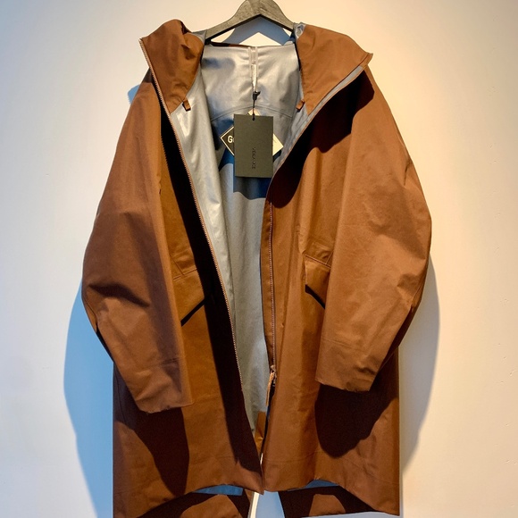 Arc'teryx Veilance Monitor Coat Medium in Ganache - Picture 2 of 10